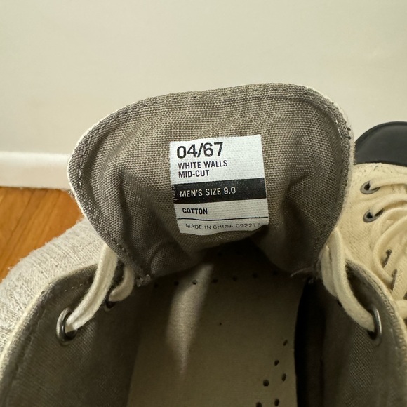 SeaVees Whitewalls Mid Cut Men’s 9 - Picture 2 of 7